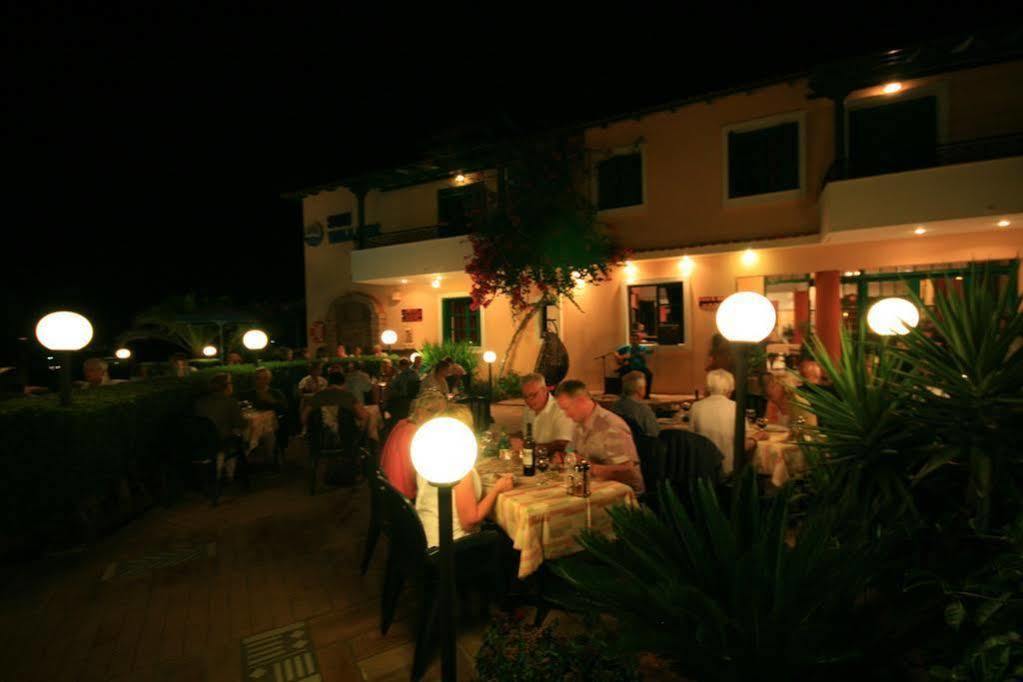 Sun Village Hotel Apartments Megás Limniónas Zewnętrze zdjęcie